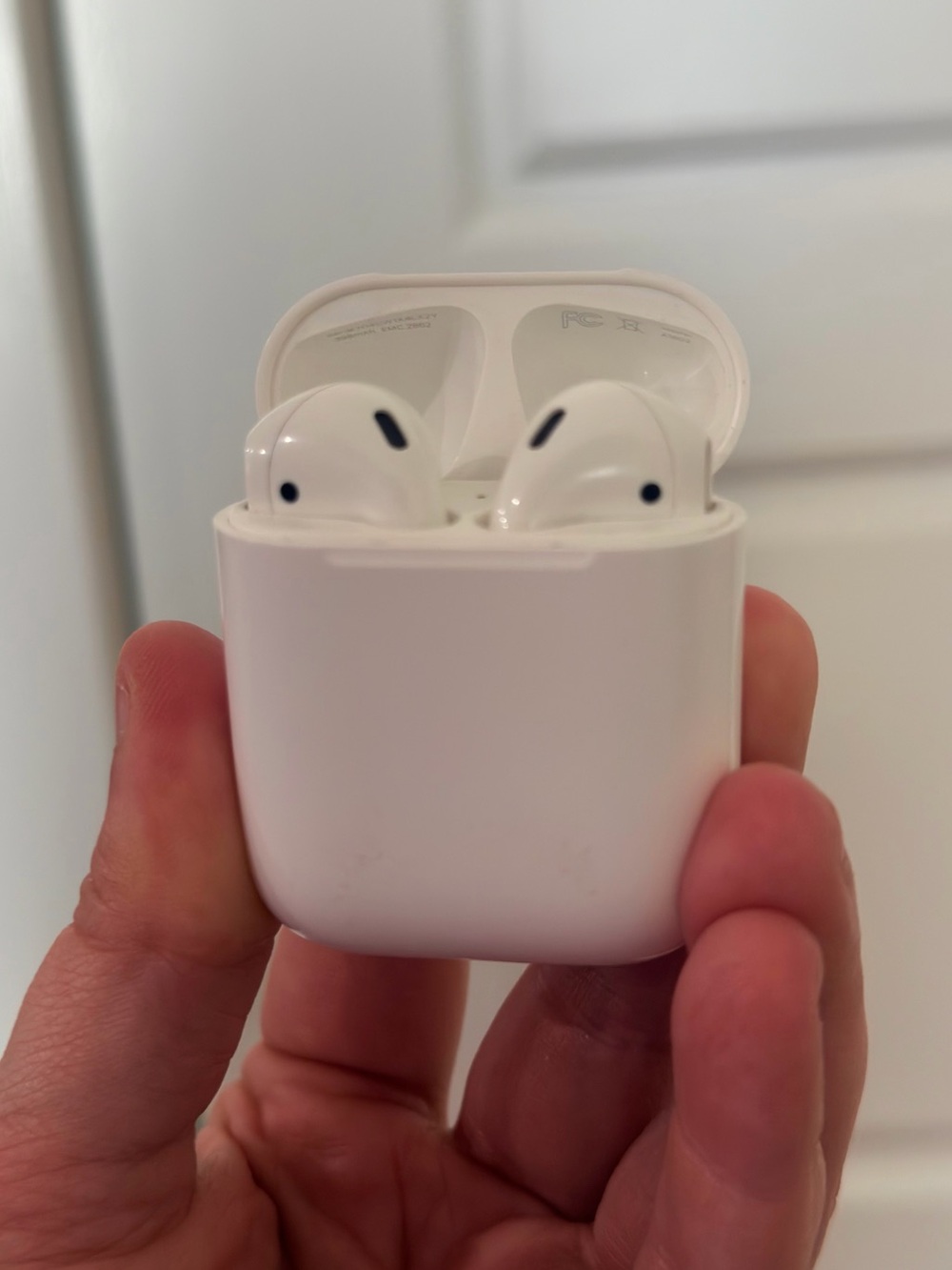 Apple AirPods 2nd Generation